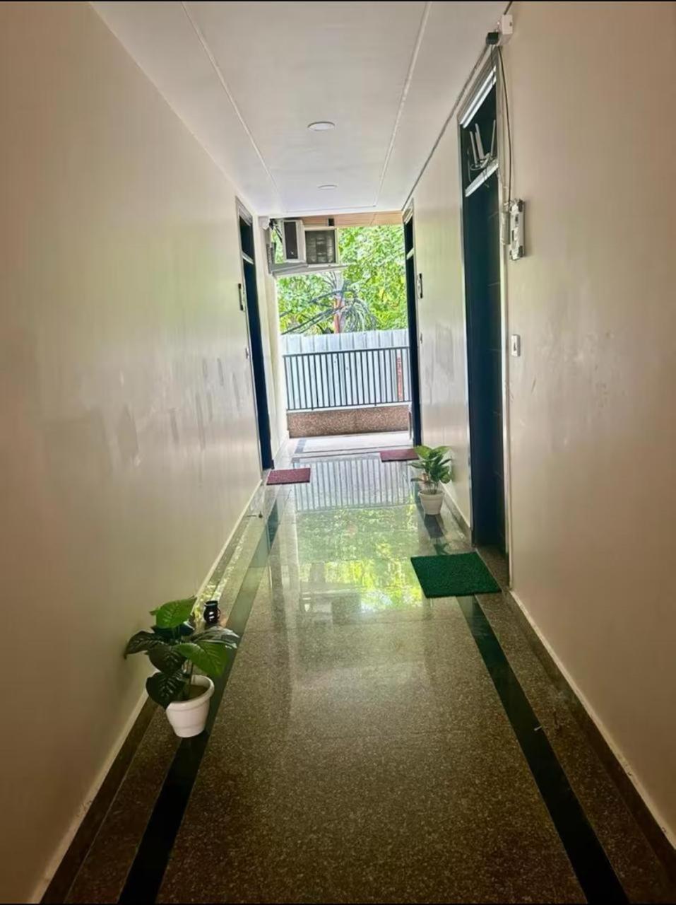 Apartment Chic To In South Delhi *