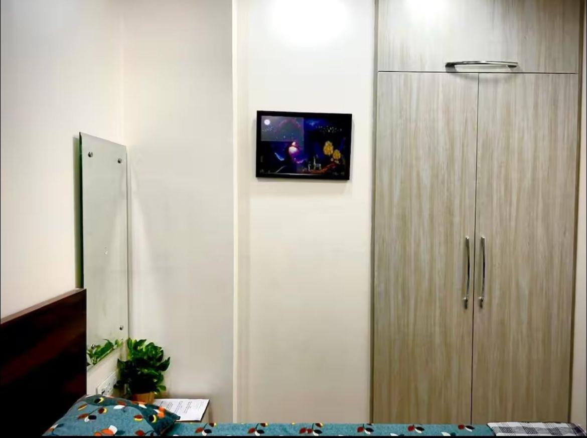 Chic To In South Delhi * New Delhi