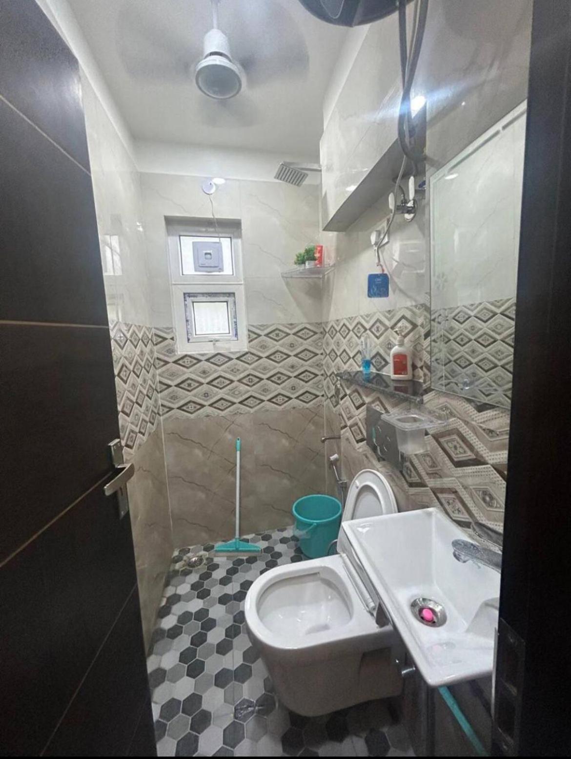 Chic To In South Delhi New Delhi